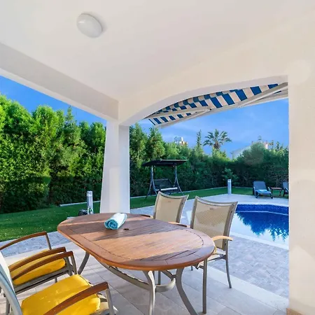 Casa Bella By Ezoria 빌라